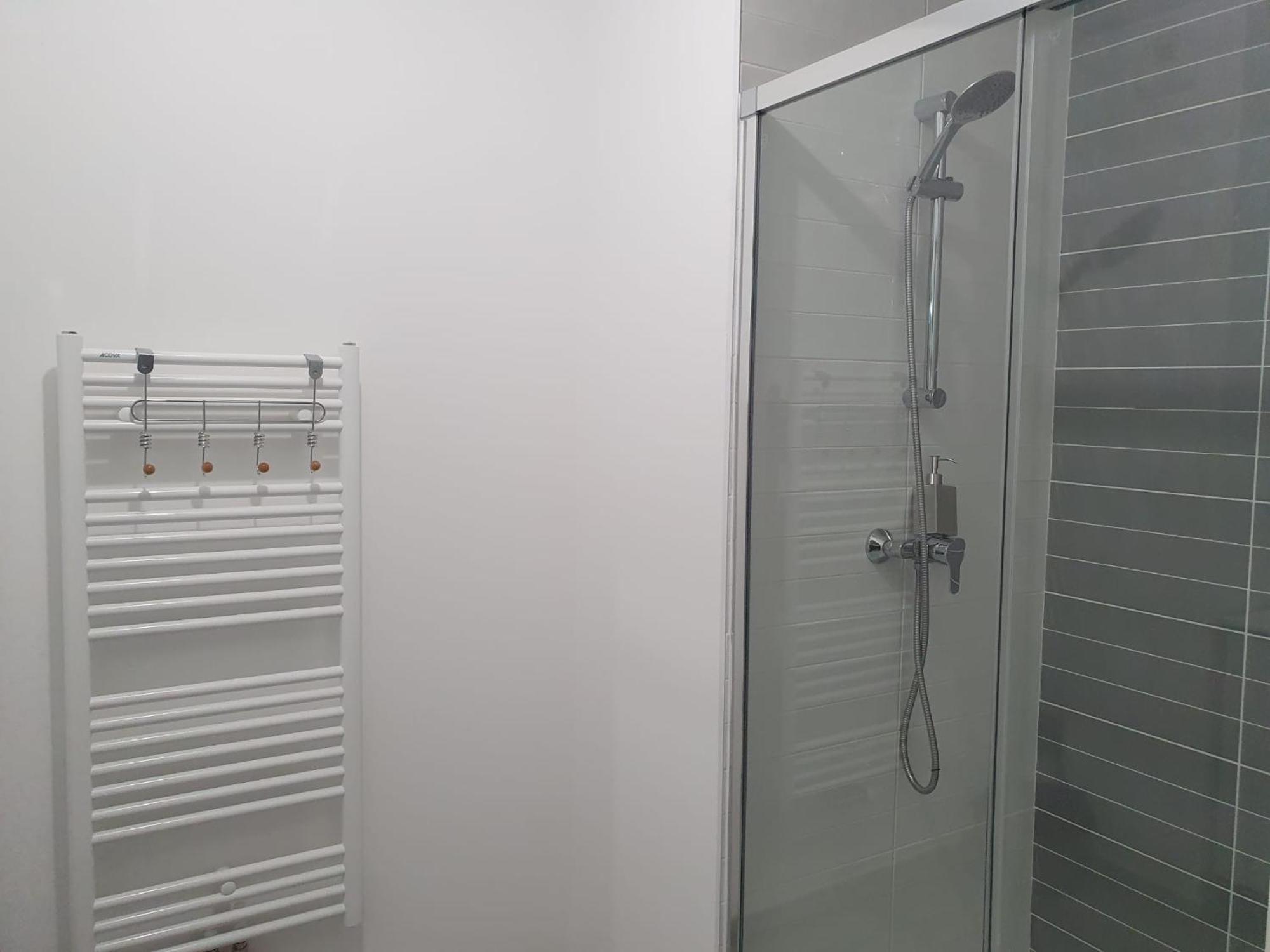 Appartement A Floirac Avec 2 Chambres, Un Parking Prive, Une Terrasse, A 5 Minutes En Voiture De L'Arkea Arena De Bordeaux Zewnętrze zdjęcie