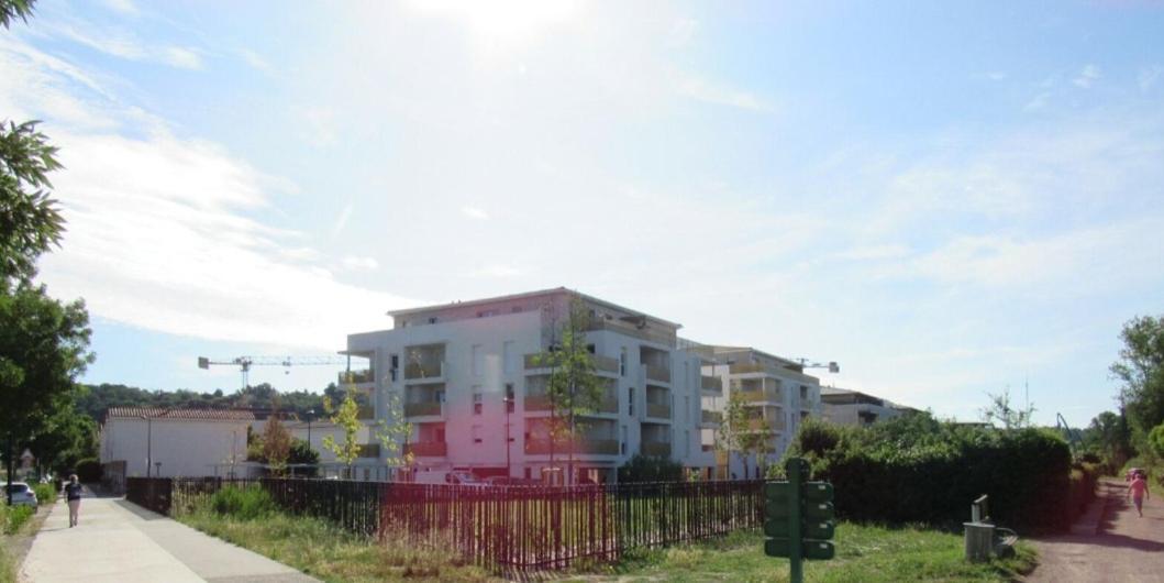 Appartement A Floirac Avec 2 Chambres, Un Parking Prive, Une Terrasse, A 5 Minutes En Voiture De L'Arkea Arena De Bordeaux Zewnętrze zdjęcie